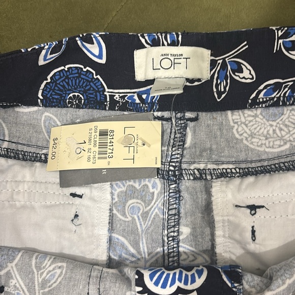 Loft mini skirt - Picture 2 of 2